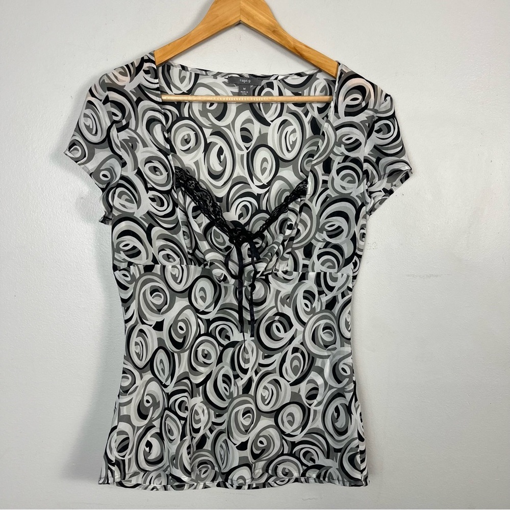 Y2K inspired Apt. 9 black and white swirled babydoll sheer top size medium